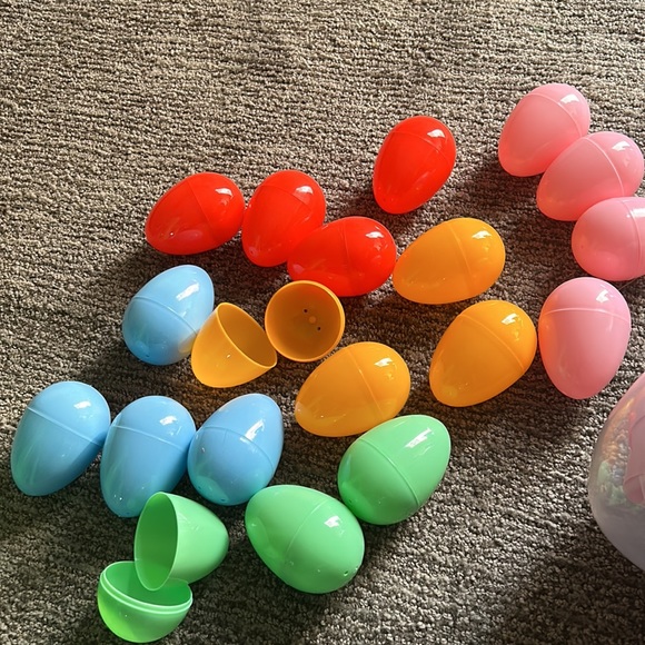 Easter Eggs Plastic Refillable - Picture 5 of 6